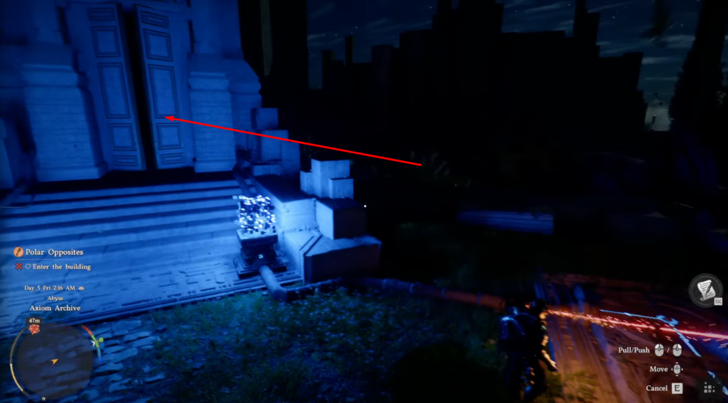 Кратос карабкается по золотому механизму в God of War